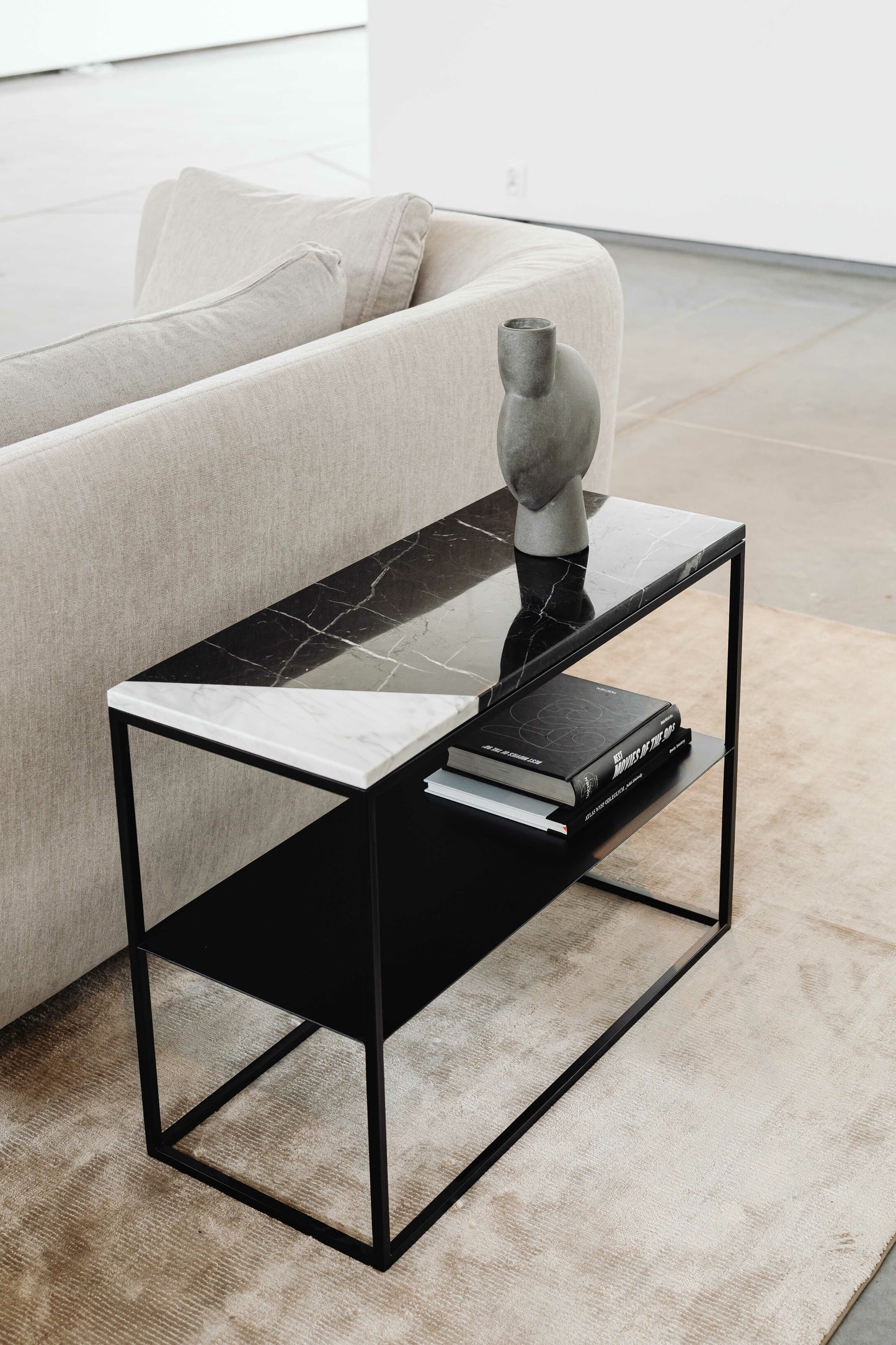 Cut Maxi console