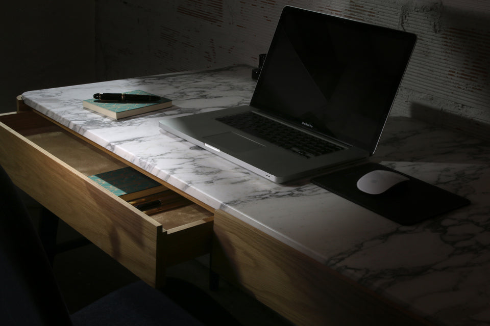 Bouvet desk Arabescato