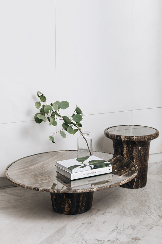 Data low black travertine