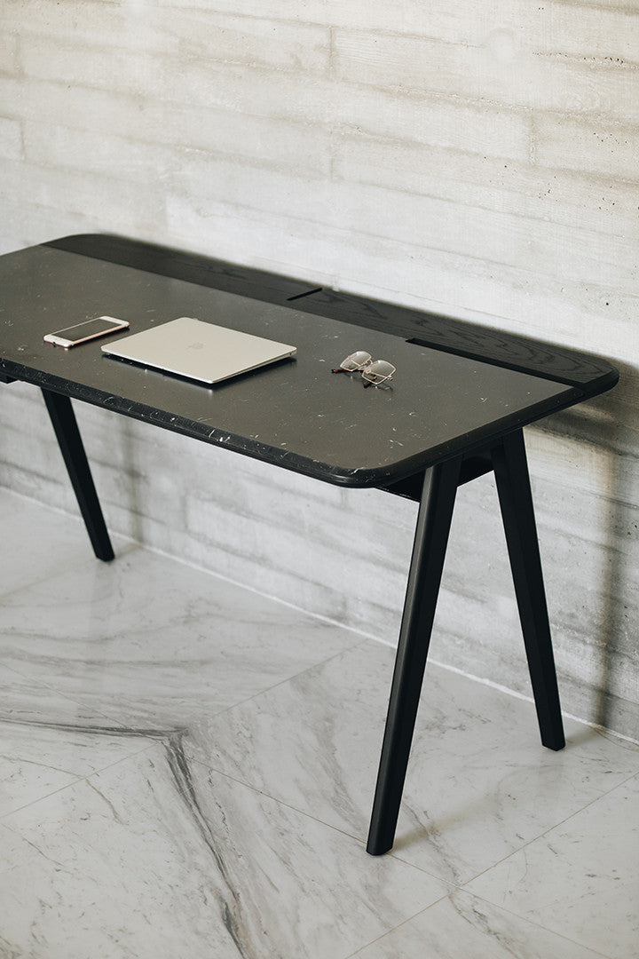 Draft desk marquina