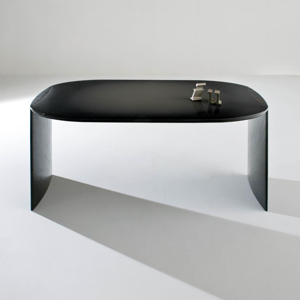 Poe desk