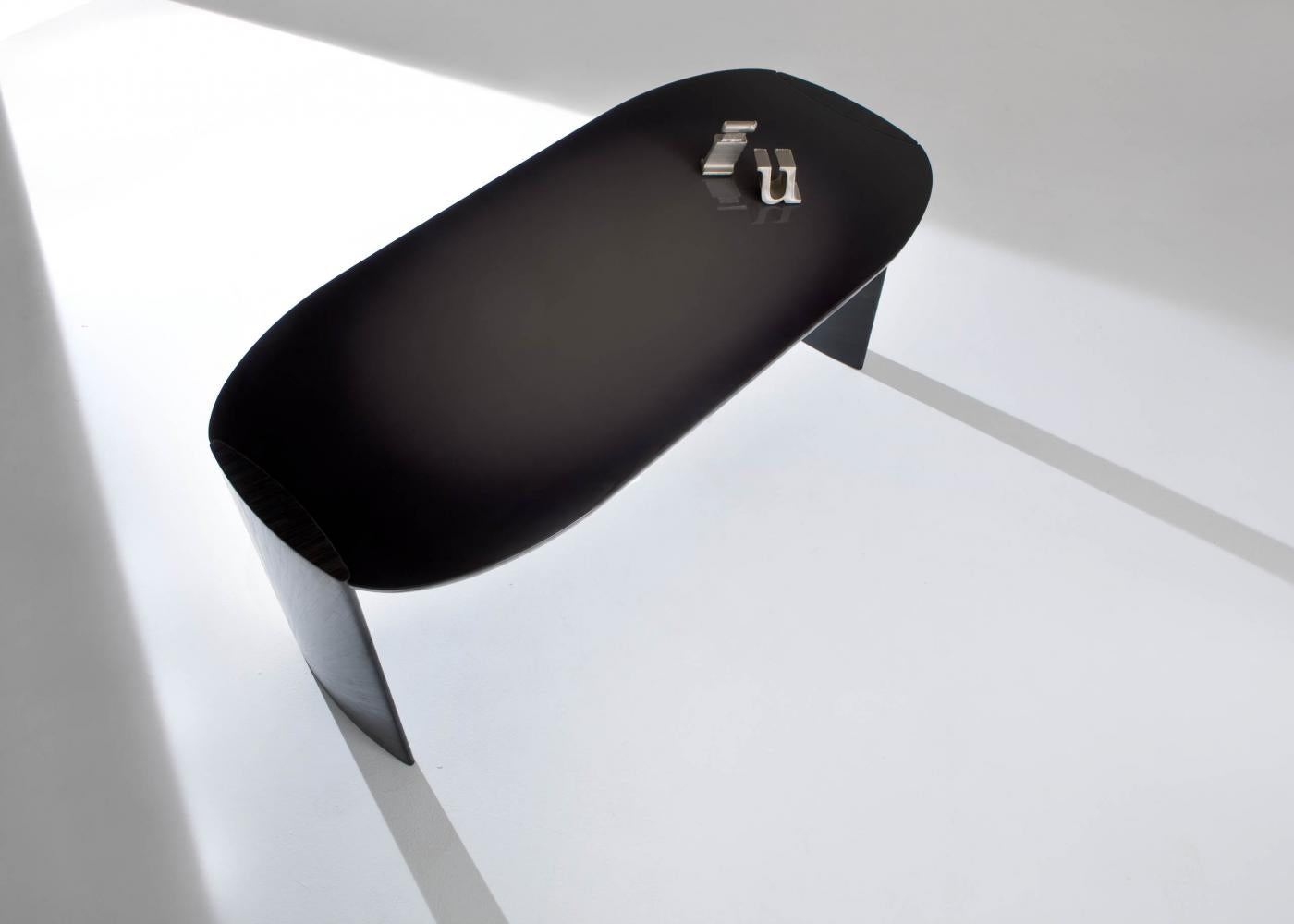Poe desk