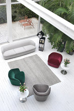 Carregar imagem no visualizador da galeria, Orla armchair
