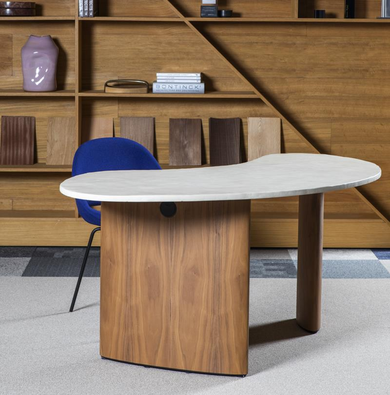 Senses Rock desk